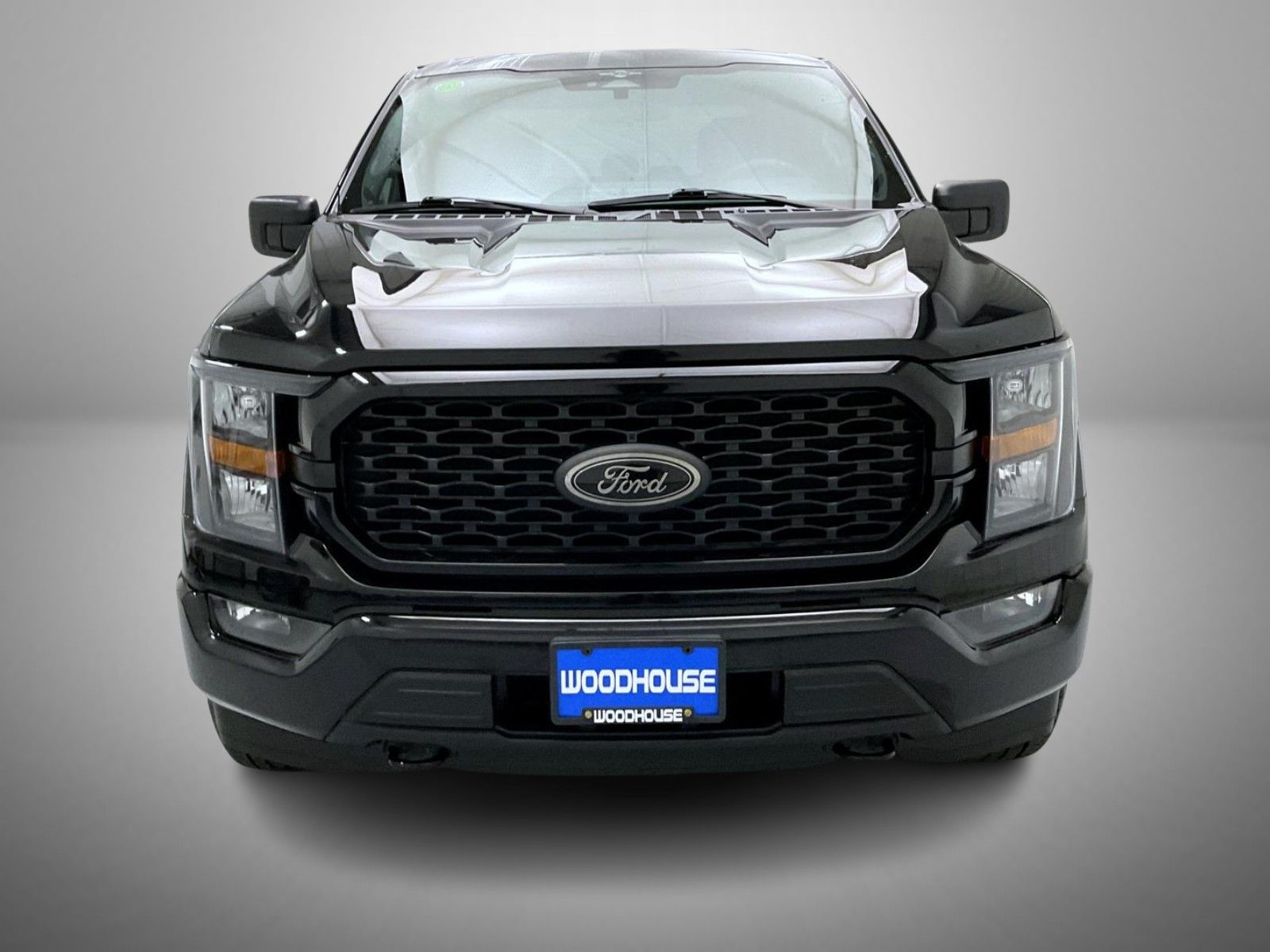 2023 Ford F-150 XL photo 2