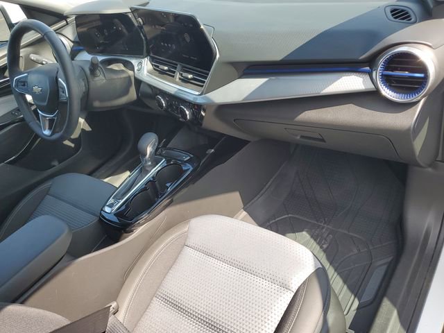 2024 Chevrolet Trax LT photo 17