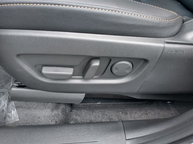 2025 Mazda CX-70 Premium photo 17