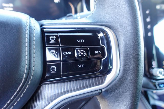 2024 Jeep Grand Wagoneer L II photo 14