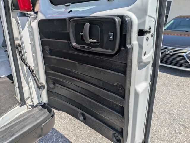2021 Chevrolet Express 2500 Cargo photo 18