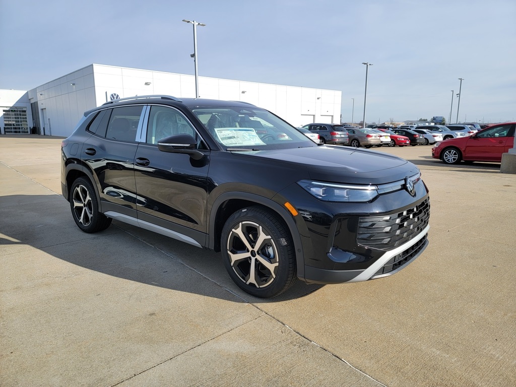 2026 Volkswagen Tiguan SE's photo