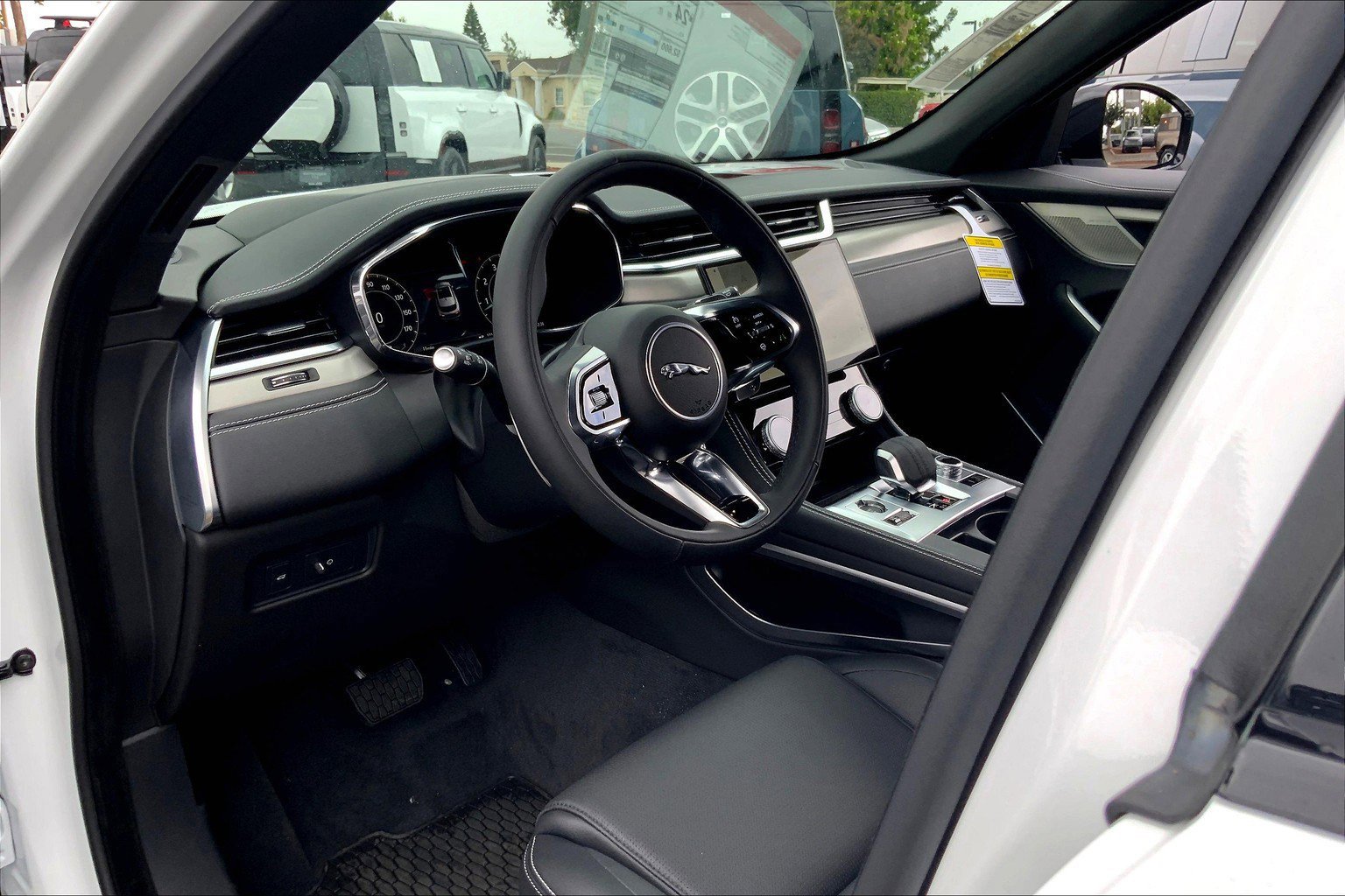 2026 Jaguar F-PACE P250 R-Dynamic S photo 8