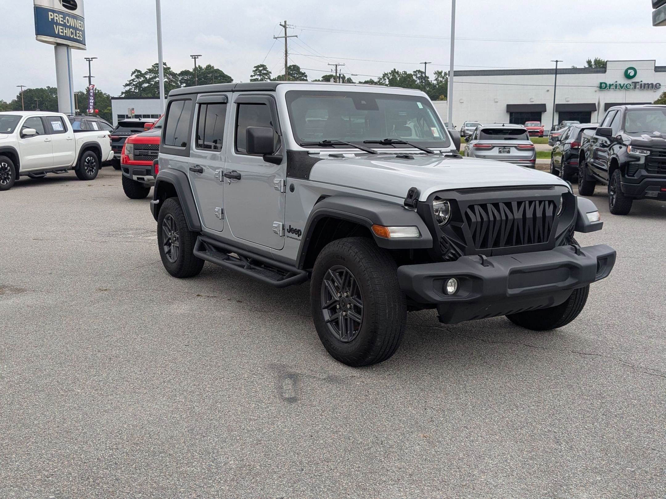 2024 Jeep Wrangler Sport S photo 3