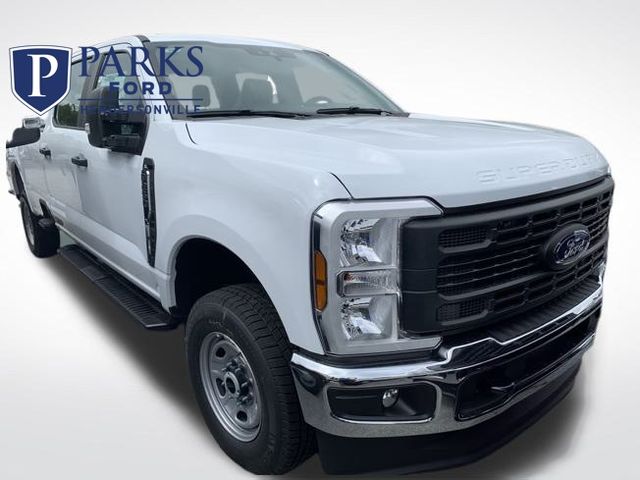 2026 Ford F-250 Super Duty XL's photo