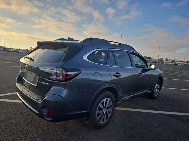 2020 Subaru Outback Premium photo 4