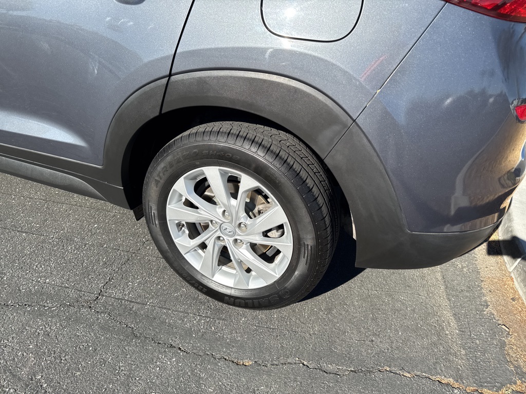 2021 Hyundai Tucson Value photo 3