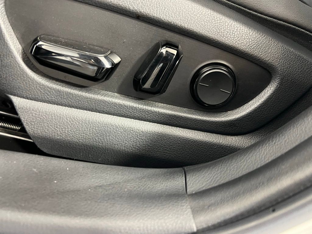 2021 Lexus UX 250h photo 22