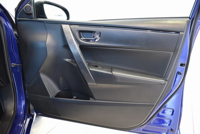2019 Toyota Corolla XLE XSE photo 10
