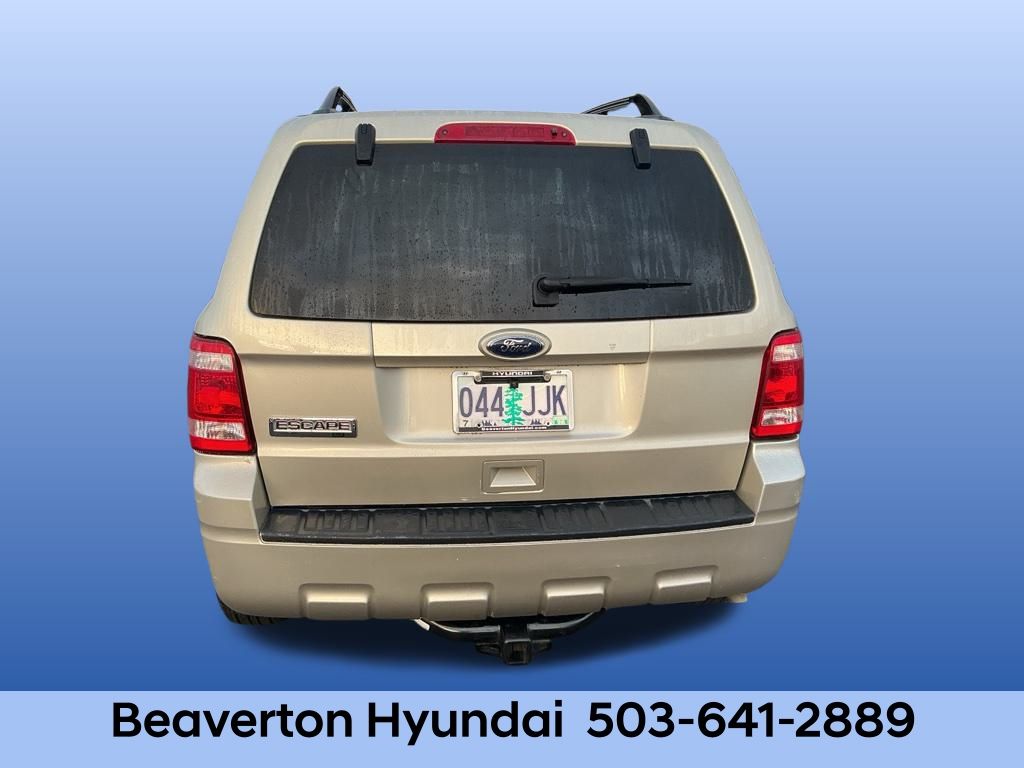 2010 Ford Escape XLT photo 3