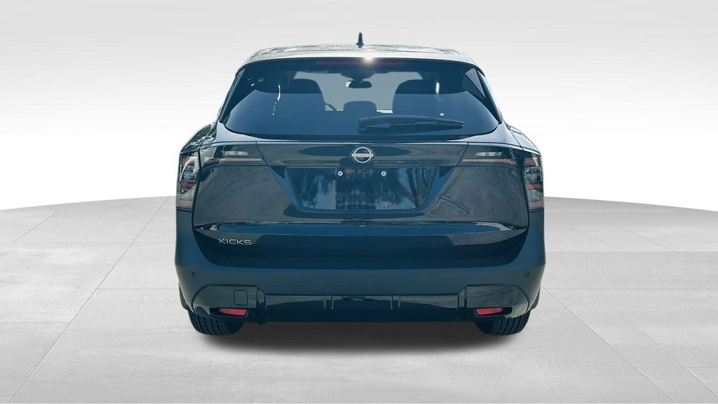2026 Nissan Kicks SV photo 4