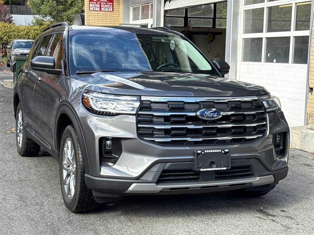 2025 Ford Explorer Active's photo
