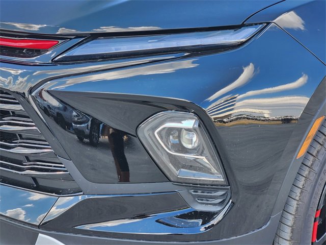 2025 Chevrolet Blazer 2LT photo 2