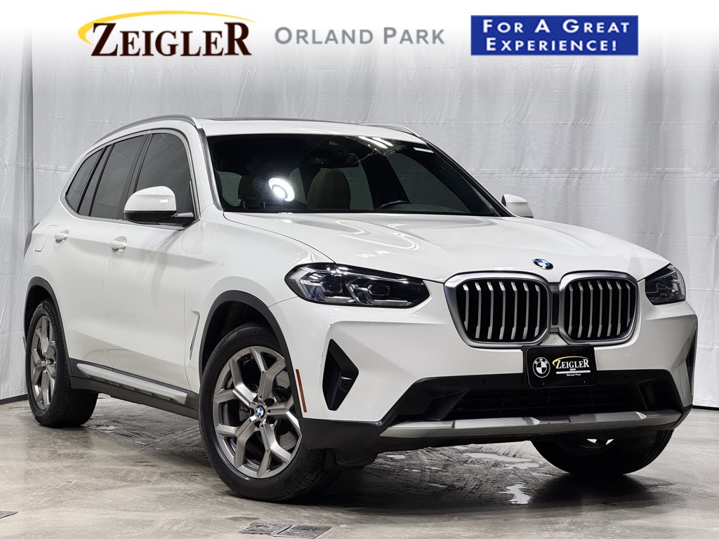 2022 BMW X3 30i's photo