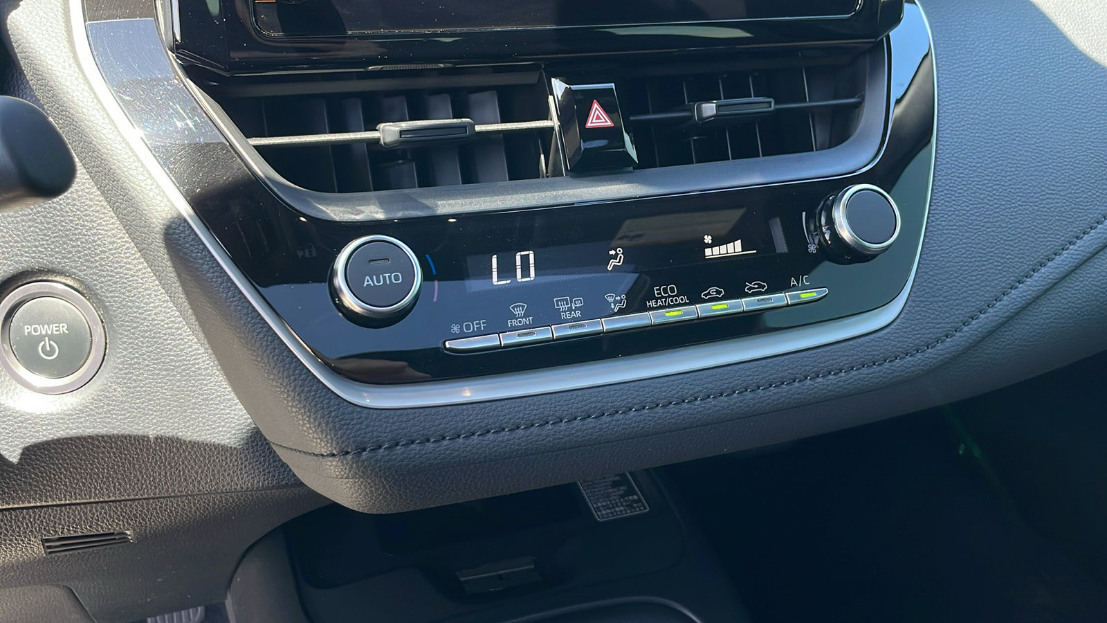 2024 Toyota Corolla Hybrid SE photo 15