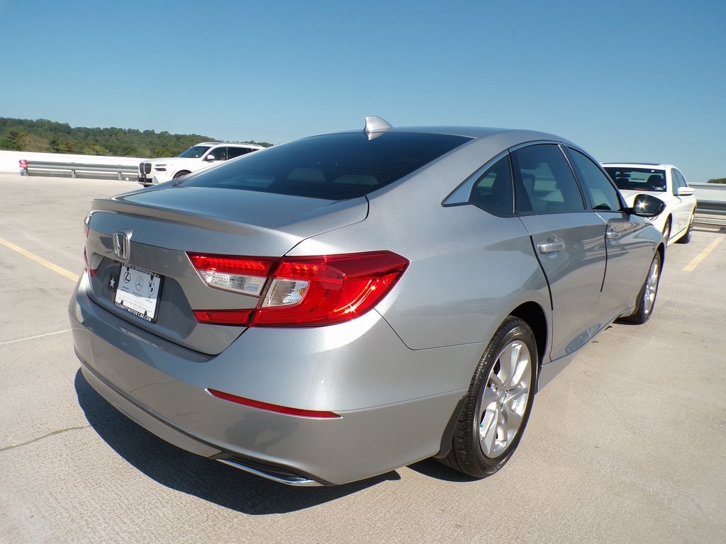 2019 Honda Accord LX photo 6