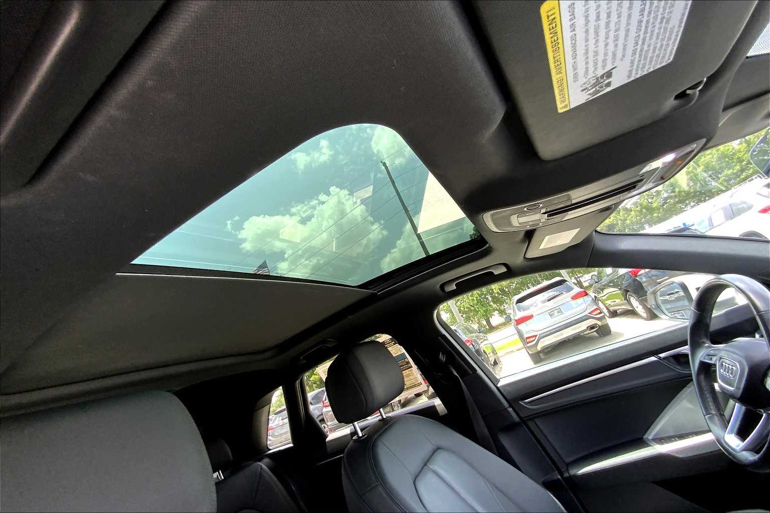 2023 Audi Q3 S line Premium photo 12