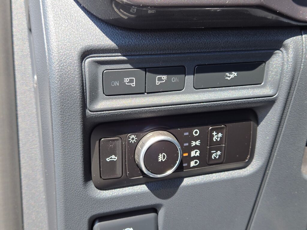 2023 Ford F-150 XLT photo 25