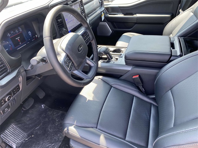 2025 Ford F-150 Lariat photo 9
