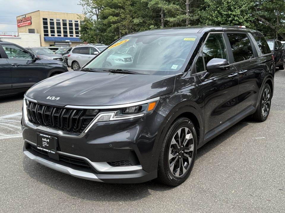 2023 Kia Carnival EX photo 4