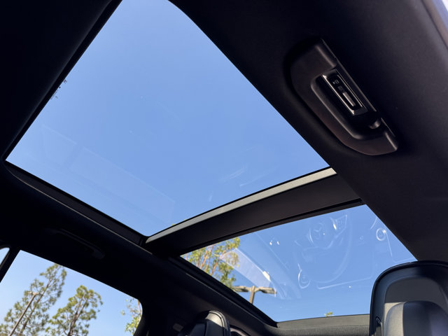 2026 Mercedes Benz GLC 300 photo 2