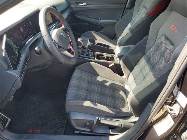 2024 Volkswagen Golf GTI 380 SE photo 3