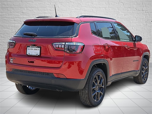 2025 Jeep Compass Latitude photo 3