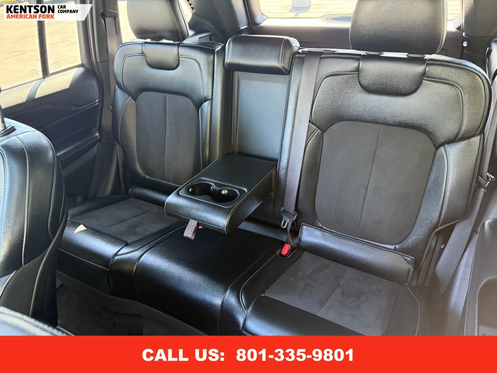 2023 Jeep Grand Cherokee Laredo Altitude photo 30