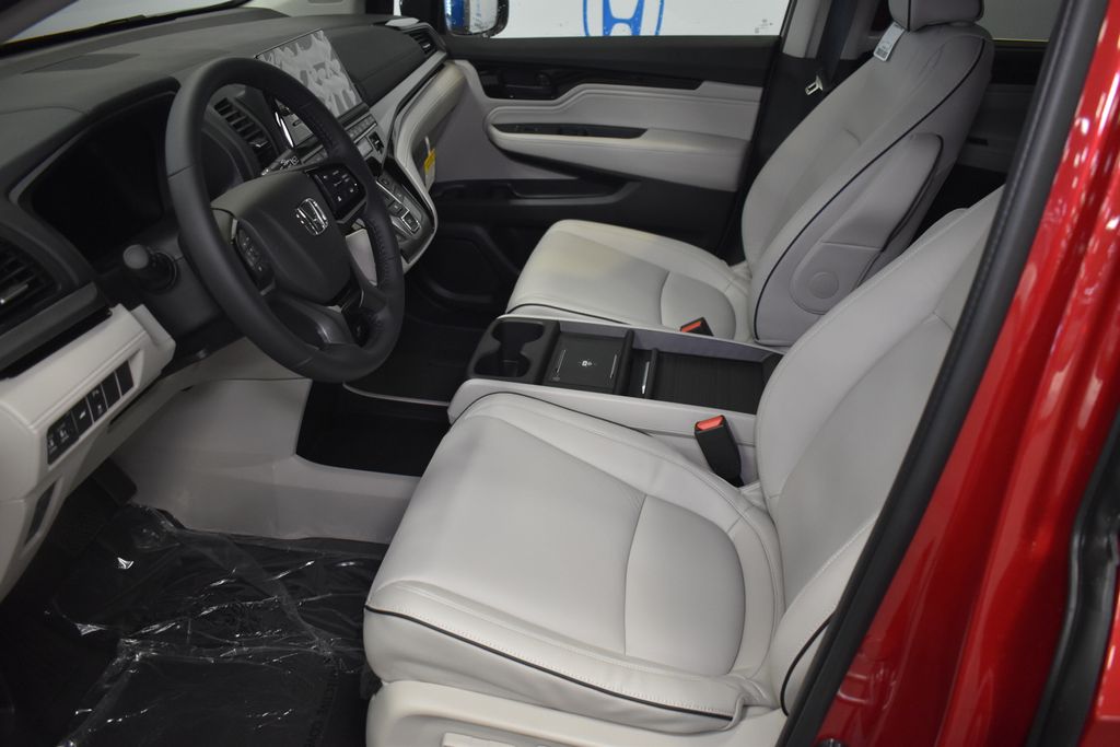 2026 Honda Odyssey Touring photo 19