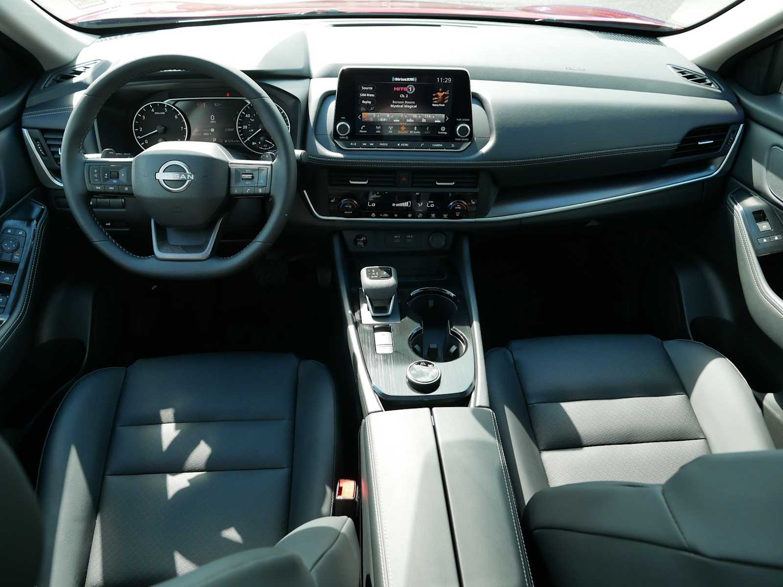 2026 Nissan Rogue SV photo 4