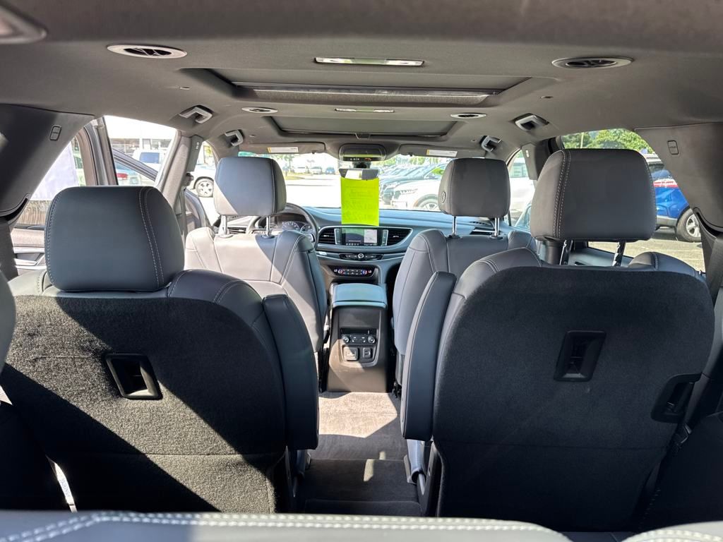 2023 Buick Enclave Premium photo 18