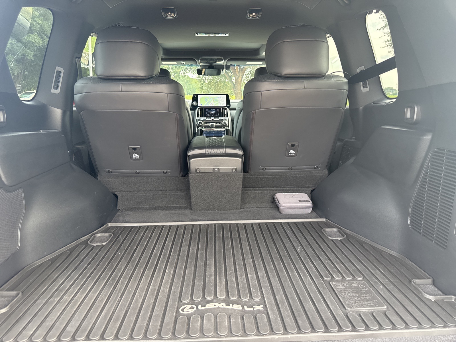 2022 Lexus LX 600 Ultra Luxury photo 29