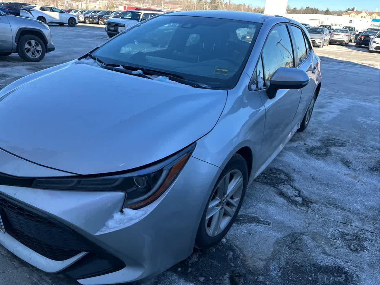 2022 Toyota Corolla Hatchback SE's photo