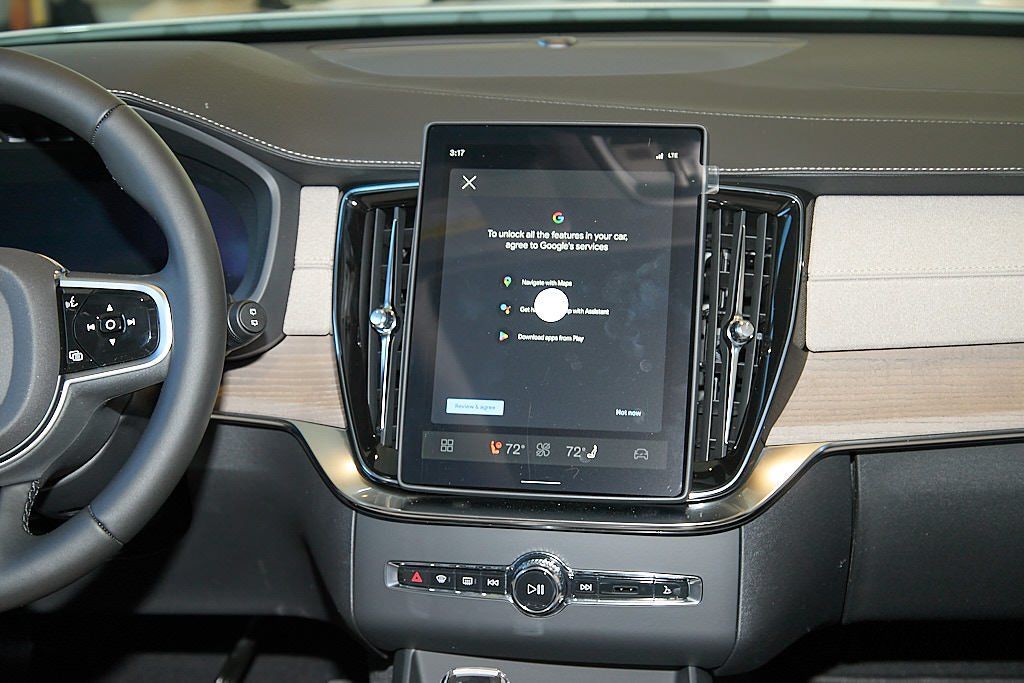 2026 VOLVO XC90 - Image 23