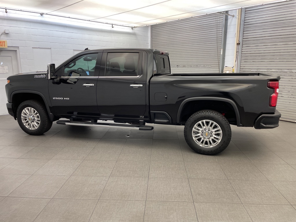 2023 Chevrolet Silverado 2500HD High Country photo 5