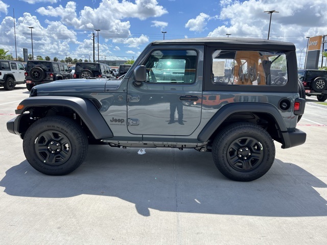 2025 Jeep Wrangler Sport photo 4