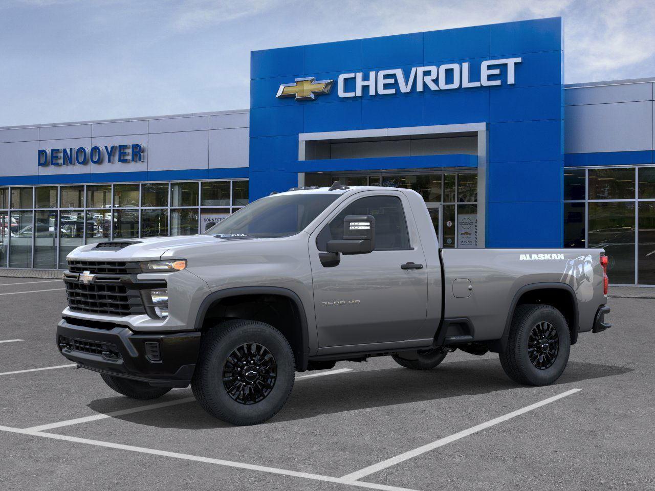 2025 Chevrolet Silverado 3500HD photo 2