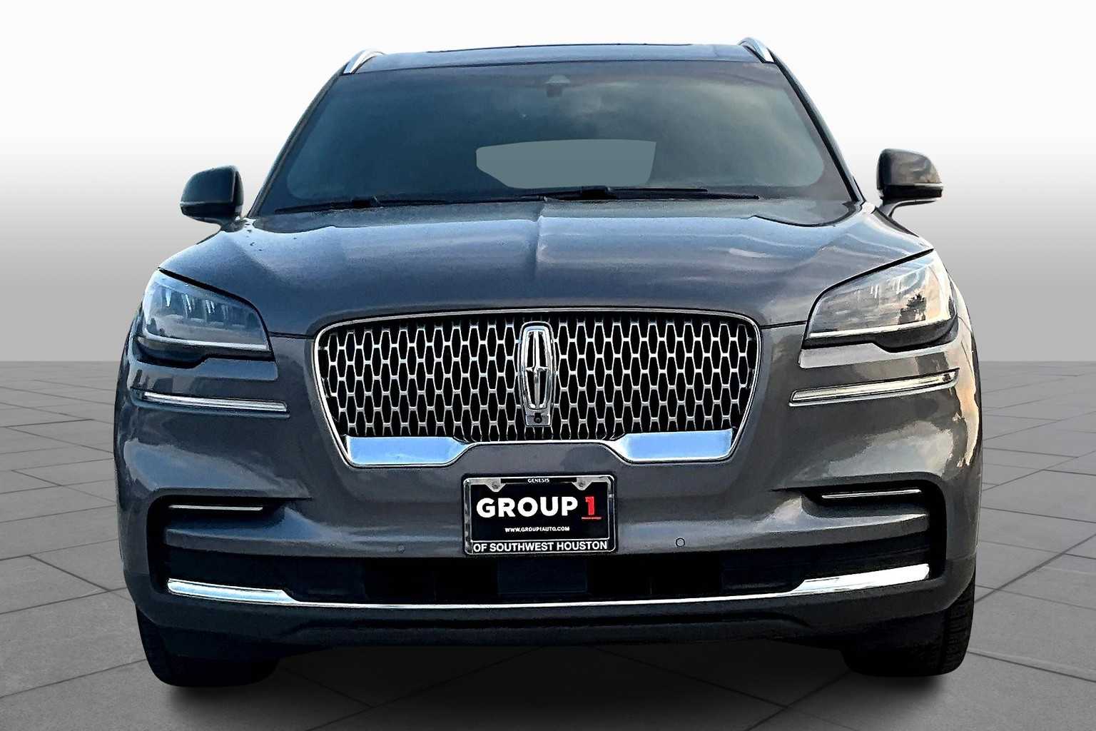 2022 Lincoln Aviator Reserve photo 3