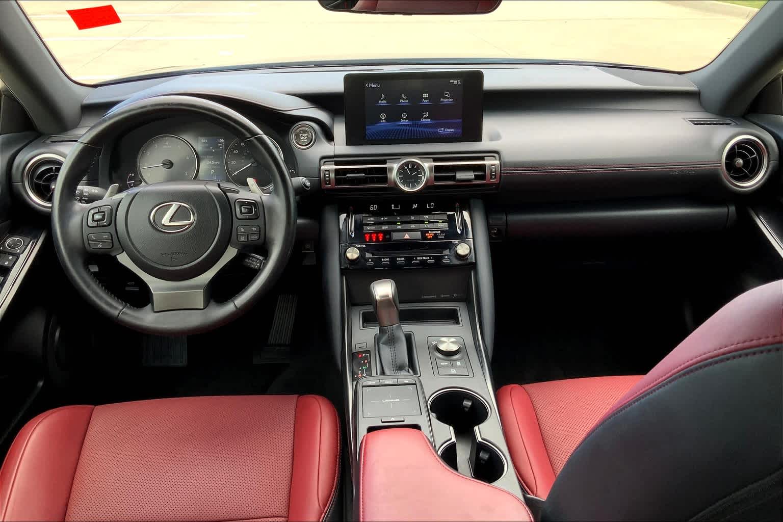 2021 Lexus IS 300 photo 13
