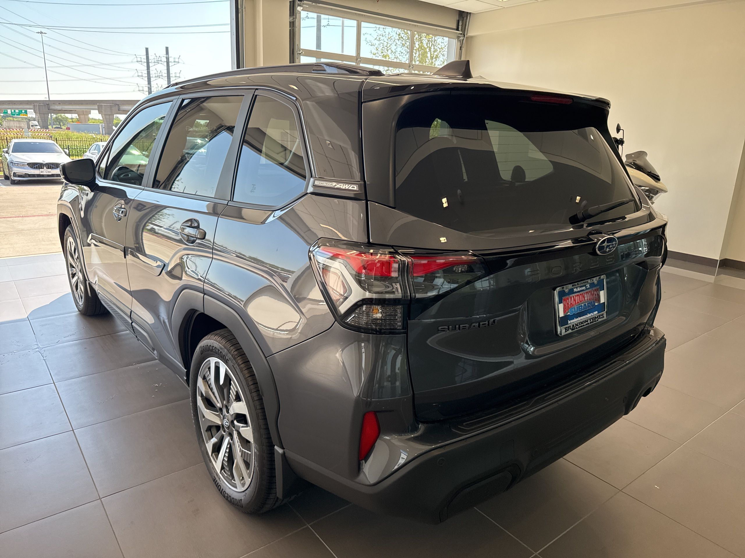 2025 Subaru Forester Touring photo 5
