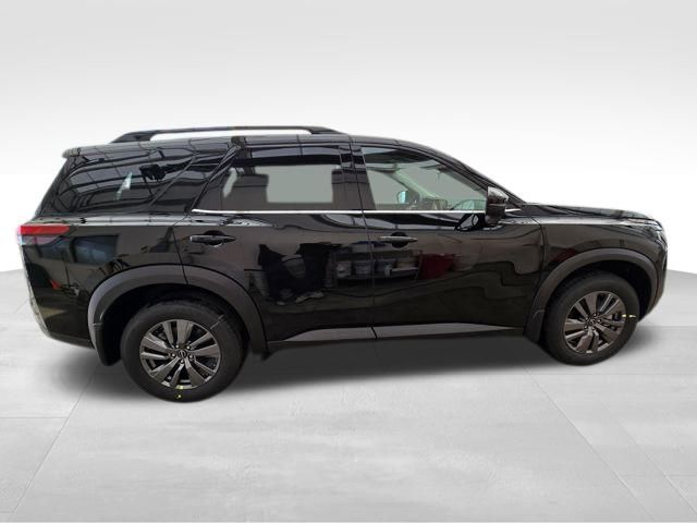 2025 Nissan Pathfinder SV photo 4
