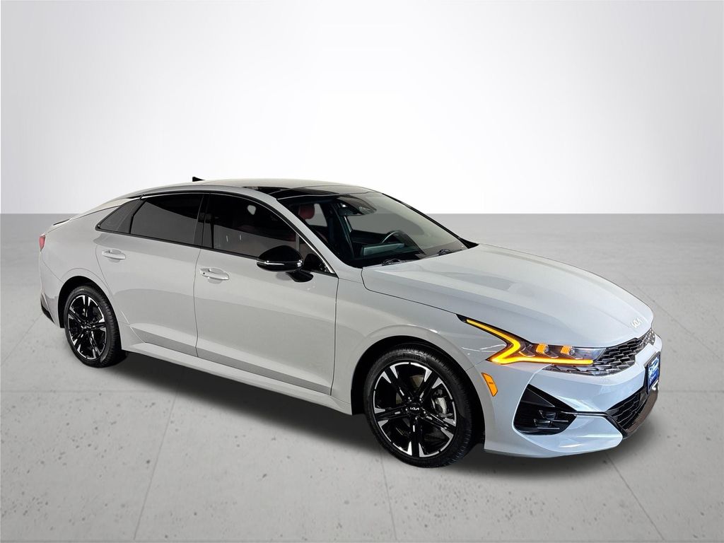 2024 Kia K5 GT-Line photo 4