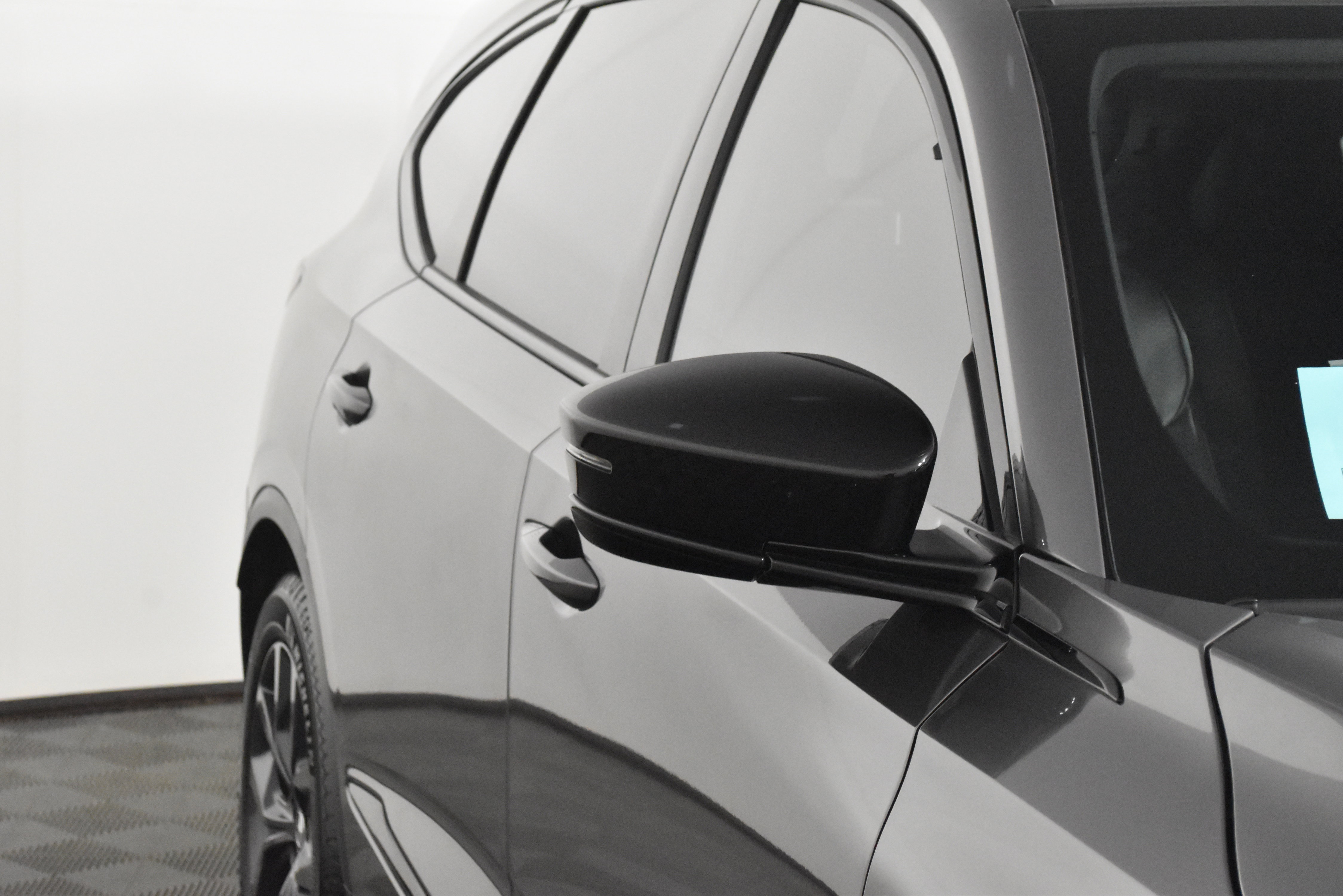 2022 Acura MDX A-Spec photo 3