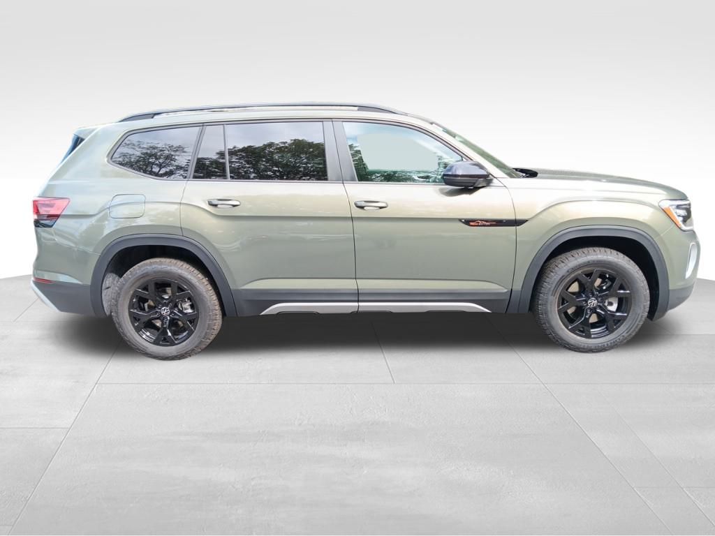 2025 Volkswagen Atlas Peak Edition photo 5