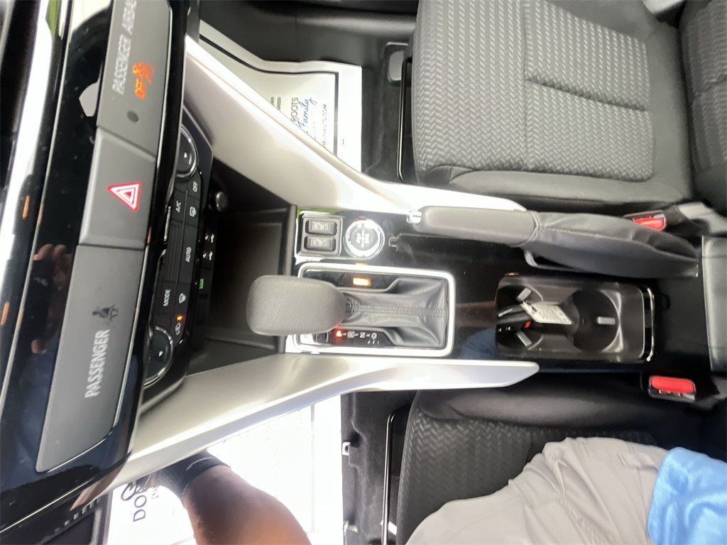 2026 Mitsubishi Eclipse Cross LE photo 19