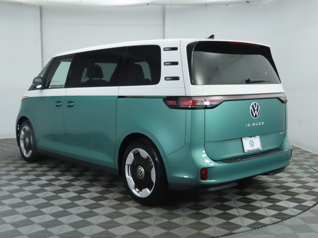 2025 Volkswagen ID. Buzz Pro Plus photo 7