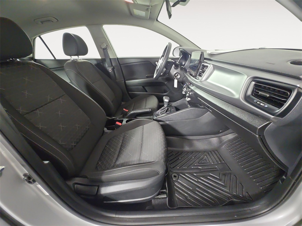 2023 Kia Rio LX photo 14
