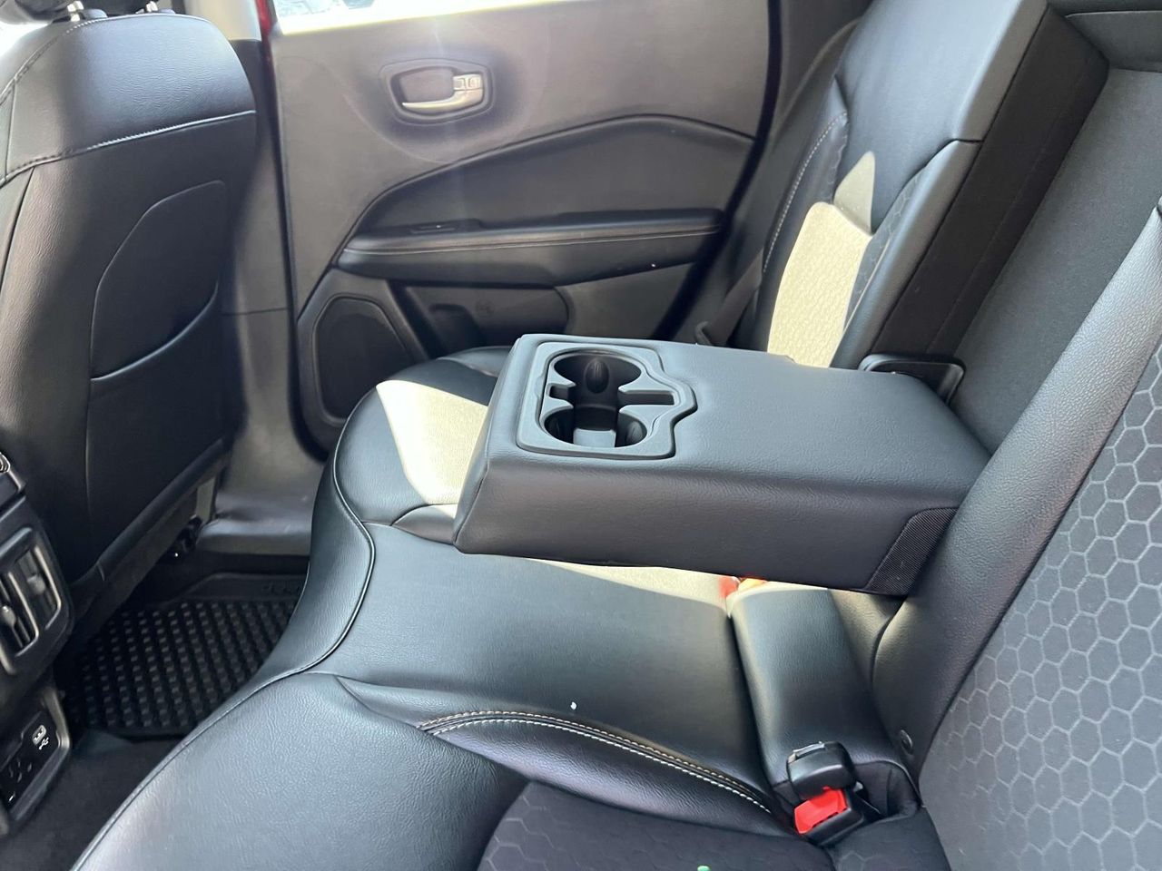 2019 Jeep Compass Latitude photo 14