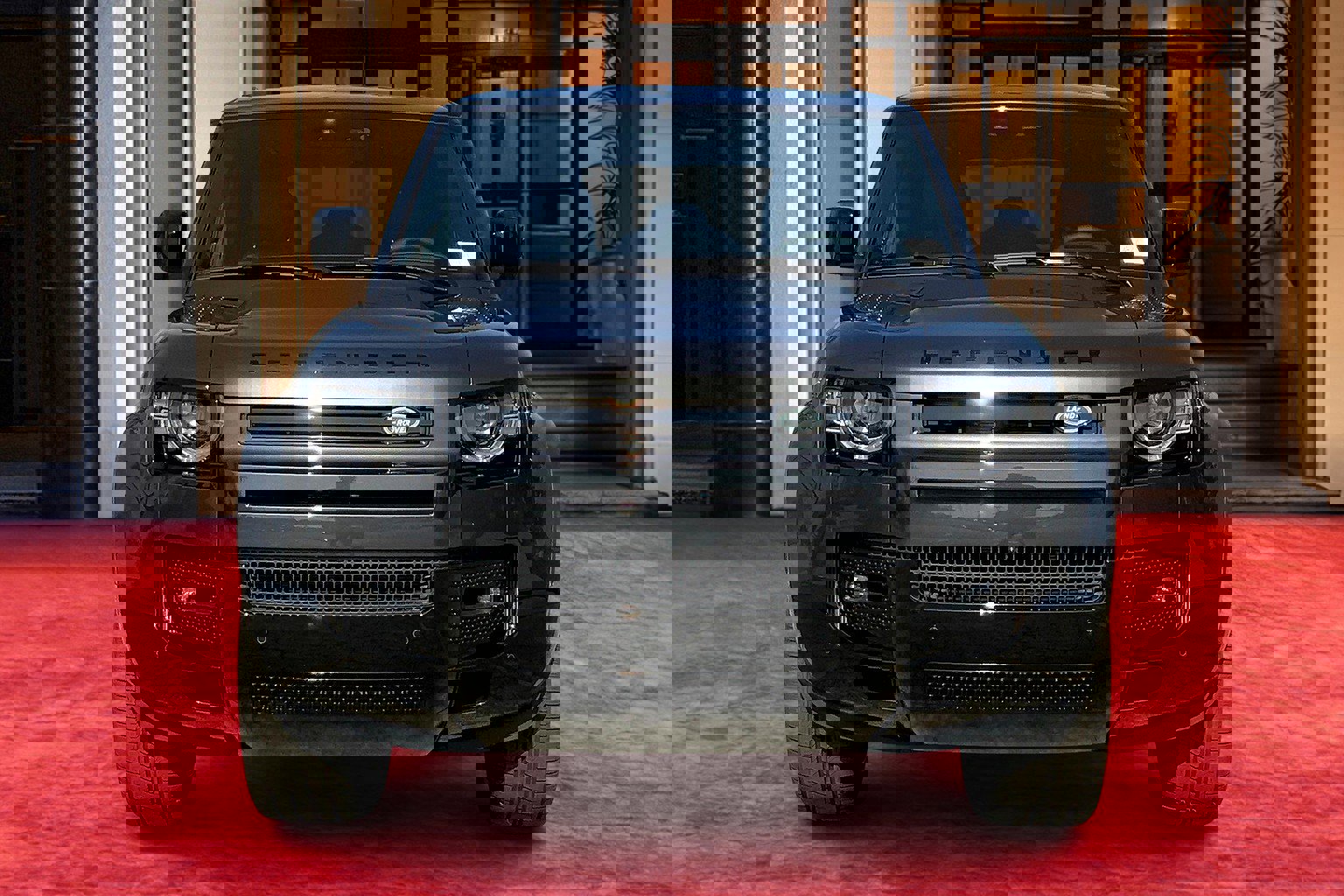 2025 Land Rover Defender 110 X-Dynamic SE photo 2