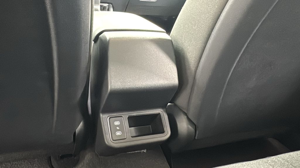 2025 Kia K4 LXS photo 32